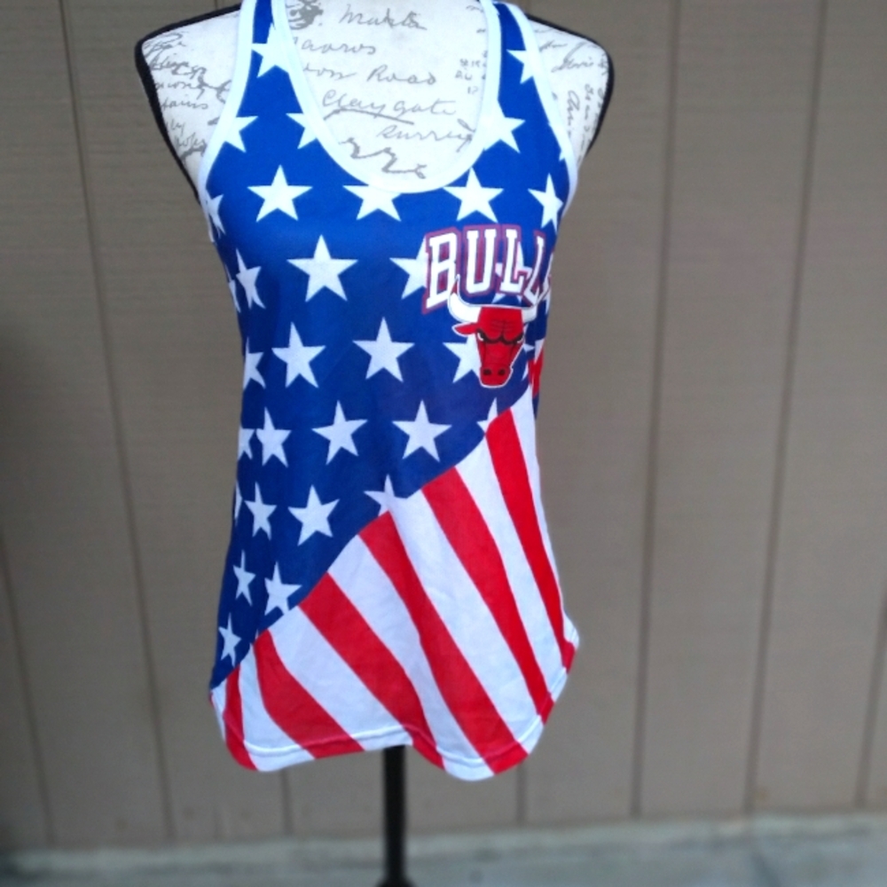 NBA Chicago Bulls Tank Top Size Small       (A17)